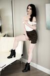 Pale-skinned Schoolgirl Evelyn Claire Shagged By Her Stepdad photos (Keiran Lee)