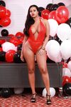 Long-haired MILF Mary Jean Gets Pounded By Younger Dude photos (Zac Wild)
