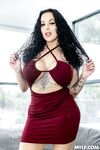 Lavishly Tattooed Maid Lexi Nicole Polishes Big Cock In POV