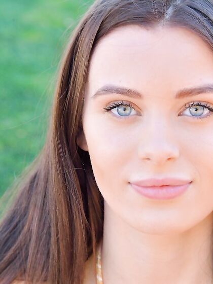 Even More Gorgeous photos (Lana Rhoades)