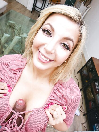 Sophia Deluxe Gets A Creampie Surprise After Servicing Extra Long Prick