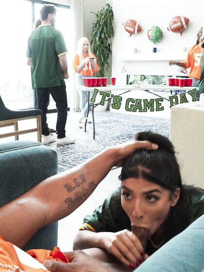 Jasmine Sherni Gets Eaten Out And Screwed By Cocky Black Stud