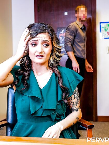 Wavy-haired MYLF Harper Madison Gets Fucked In The Office