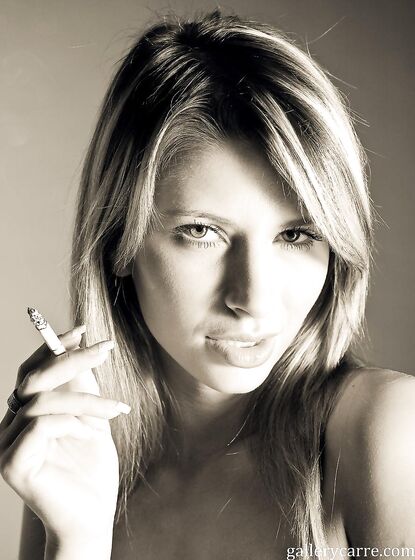 Today We've Got A New Series Of Photos Featuring Sultry Slim Czech Model Moni photos (Paloma A)