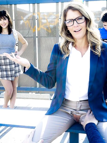 Lustful Mature Summer Stevens Sucks Big Cock And Fucks In Public