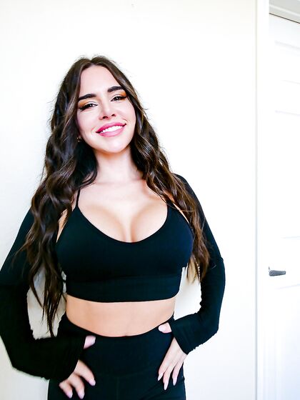Raven-haired Bombshell Suttin Can't Wait To Get Fucked