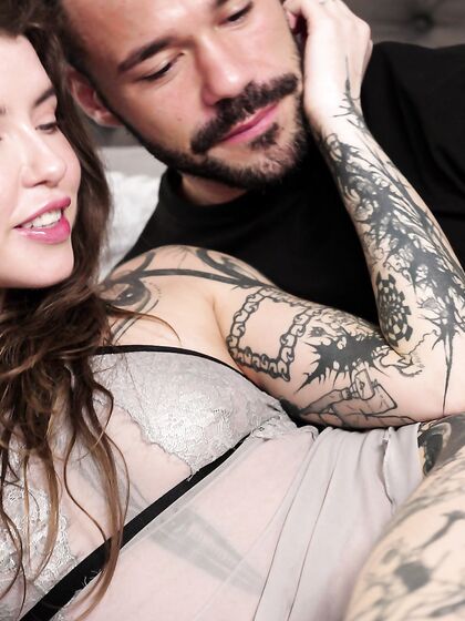 Inked Gal Eden Ivy Blows And Rides Her Bearded Lover In Bed
