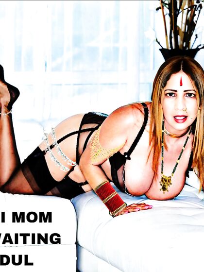 Mamata mom sanskari randi