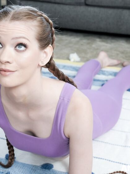Skinny Yoga MYLF Erin Everheart Gets Fucked In The Ass After Receiving Oral