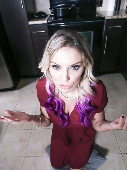 Kenzie Taylor Moans In Immense Pleasure As Stepson Drills Her Wet Cunt