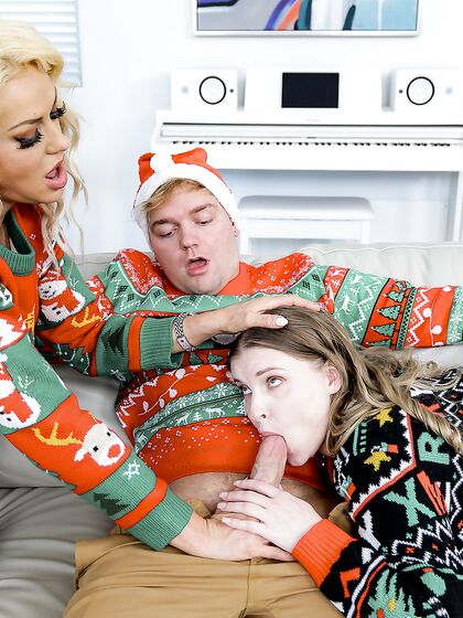 Harlow West And Taylor Vixxen Fuck Lucky Dude By The Christmas Tree