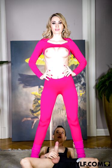 Leggy MILF Micky Muffin Gets Properly Fucked On The Floor