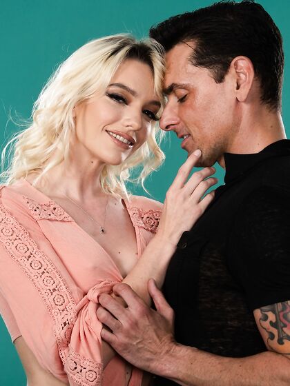 Kenna James Gets Her Tight Coochie Licked And Fingered Before Fucking
