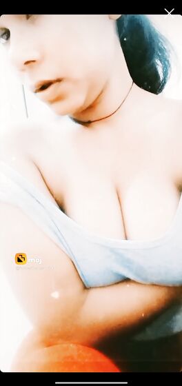 Desi Behar Girl Mausam nude pics