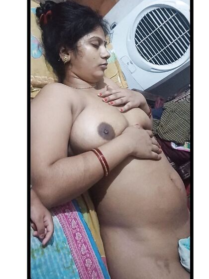 Indian cukoldhusband wife nude show pics