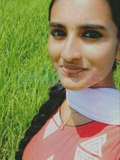 Tamil girl boobs photo