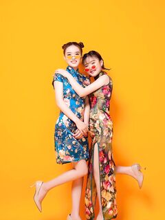 中国母狗胡尔斯和胡尔琪