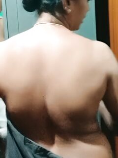 Mallu bhabhi bare back