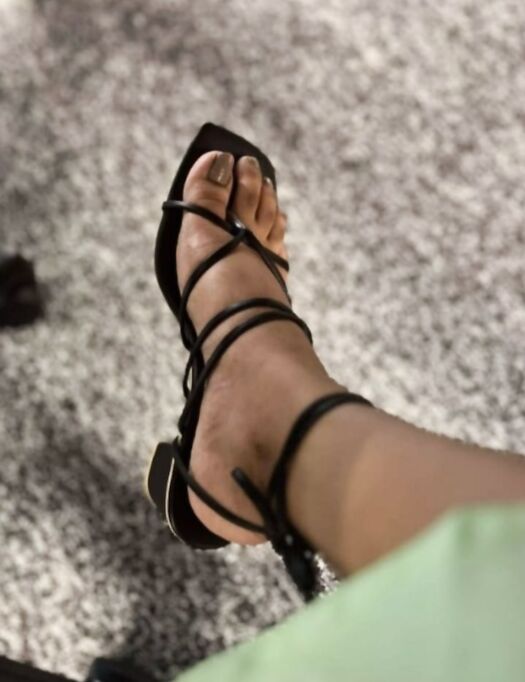 Mom feet????